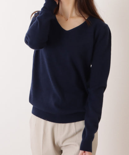 Vネックカシミヤタッチスフレニットプルオーバー