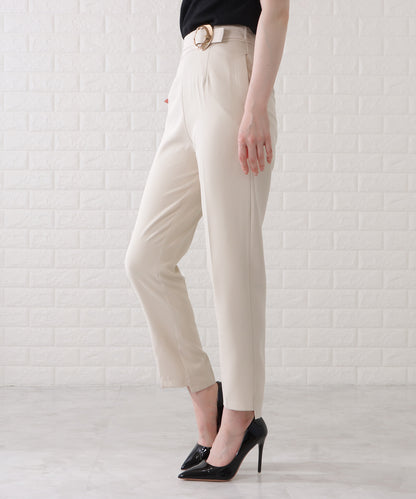 リングバックル付きタックストレートパンツ