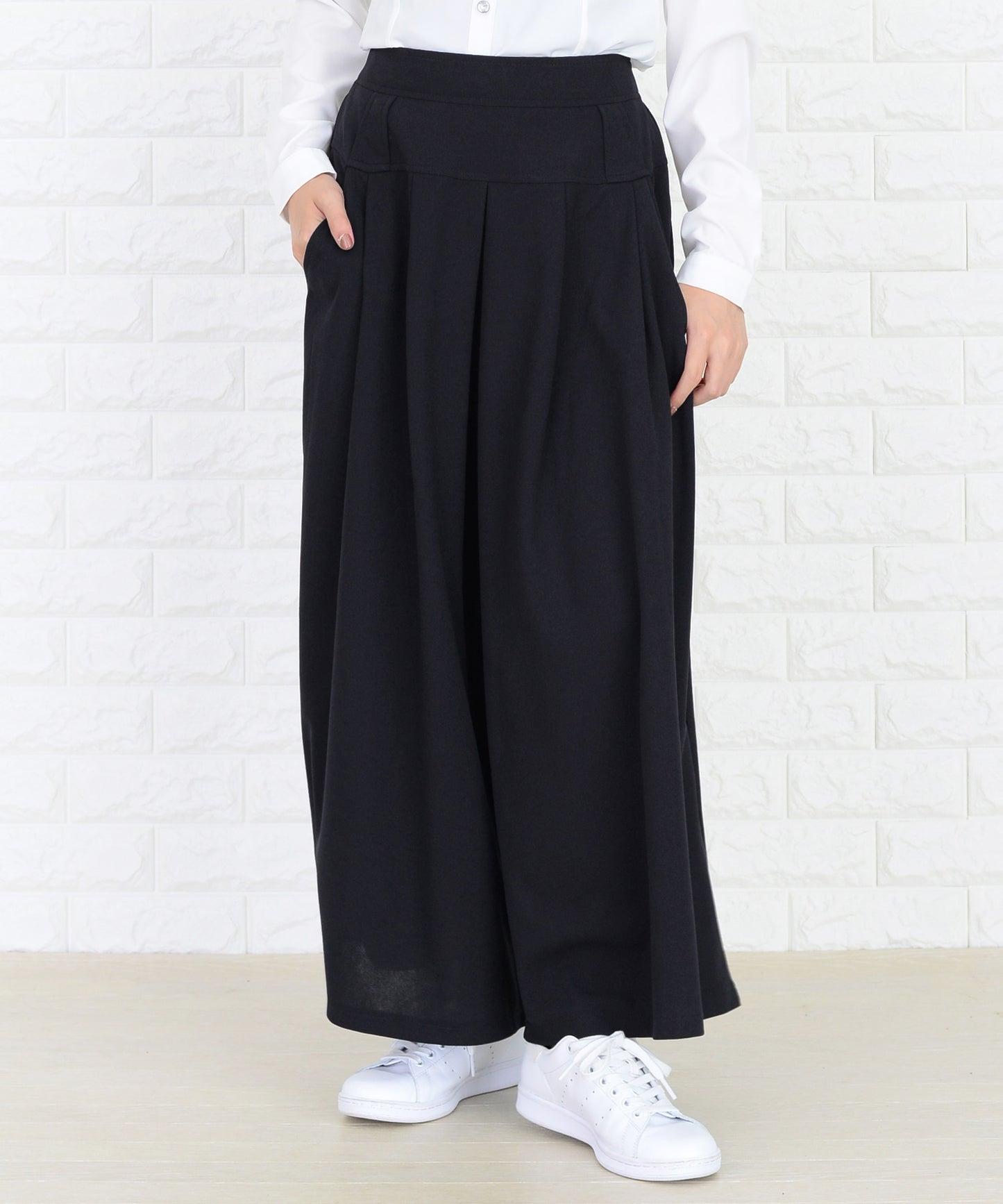 ゆったり幅広9分丈ガウチョパンツ