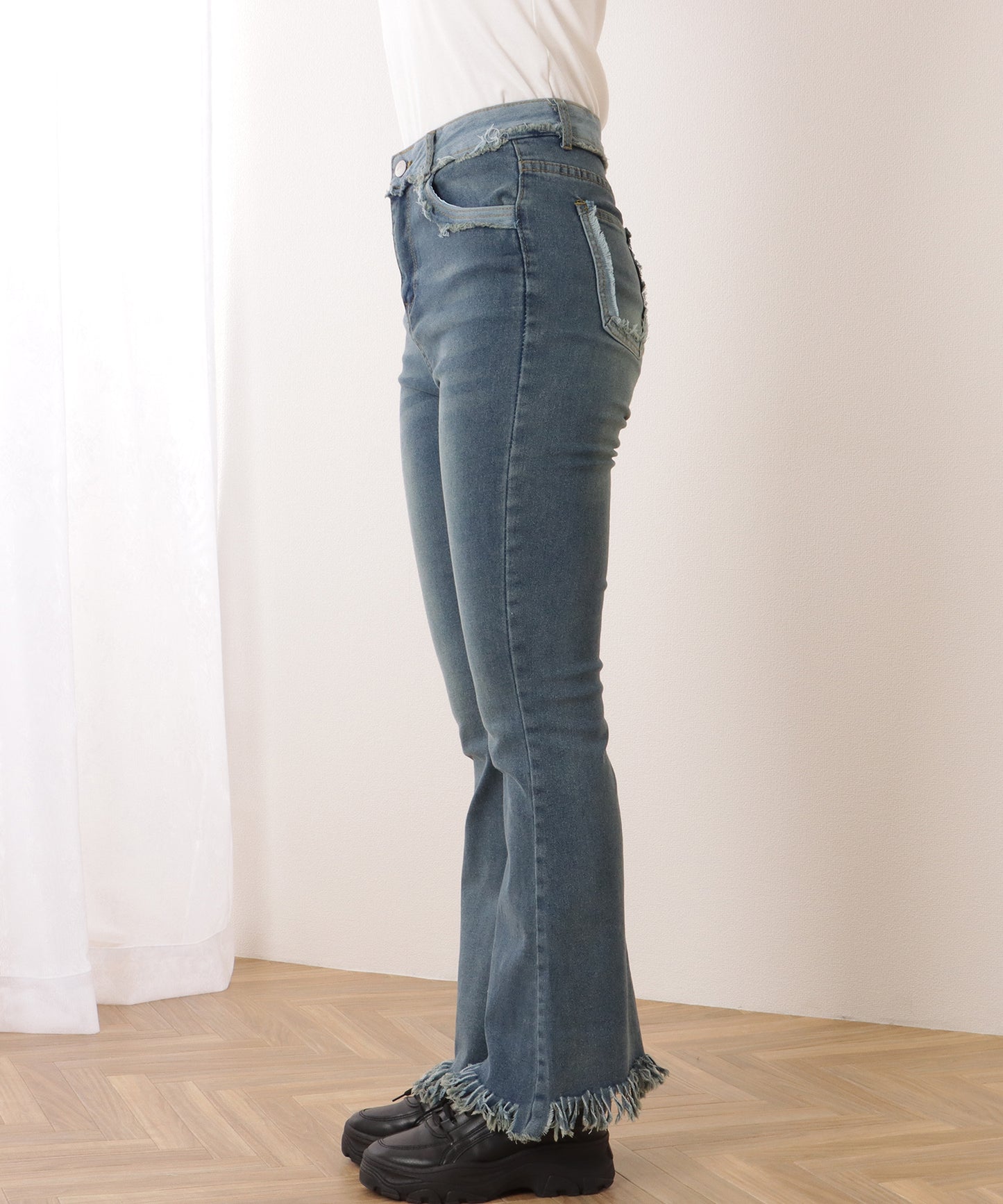 裾フリンジ スリム フレア デニム パンツ