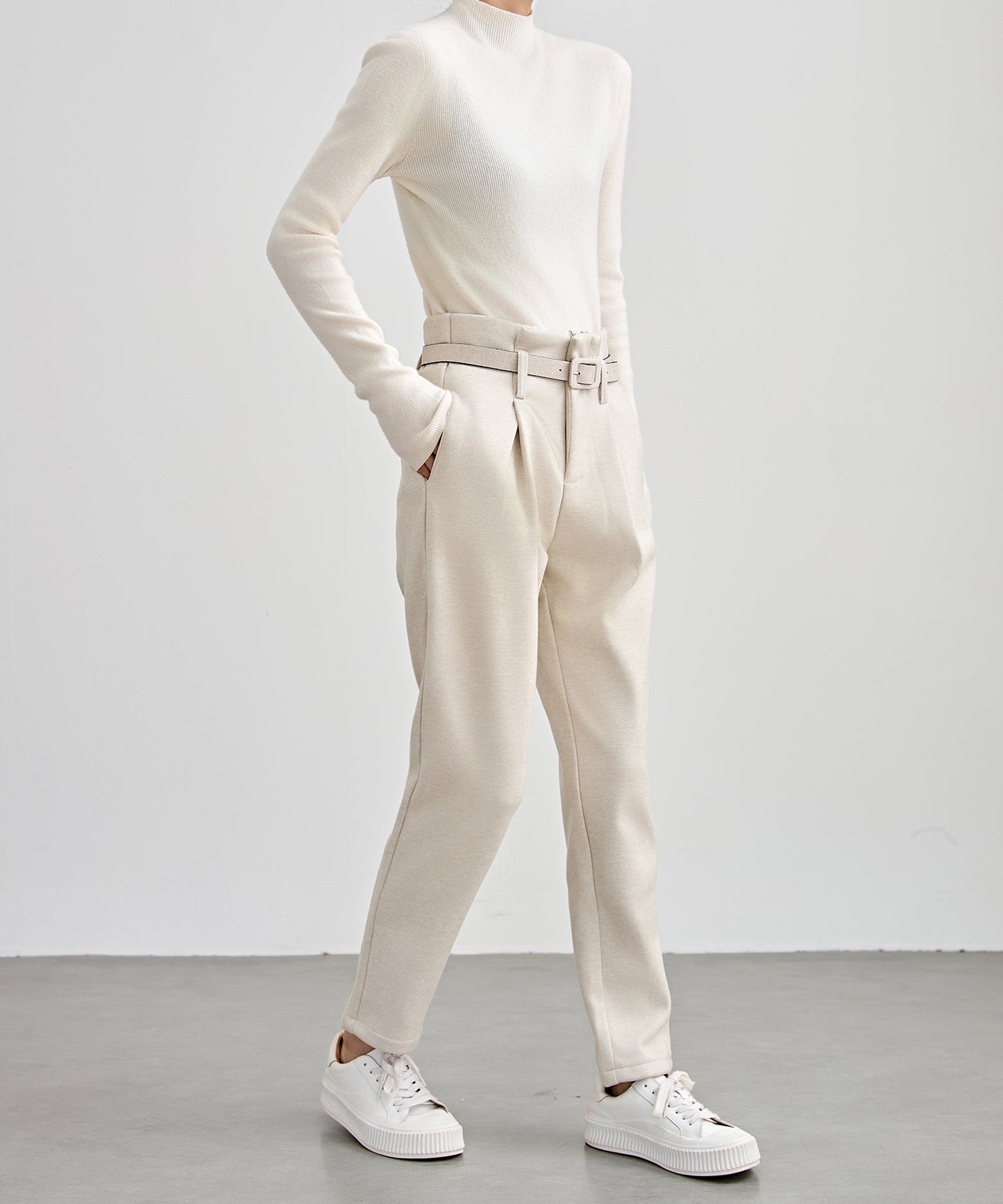 ハイウエスト ベルト付き 裏起毛 テーパード パンツ