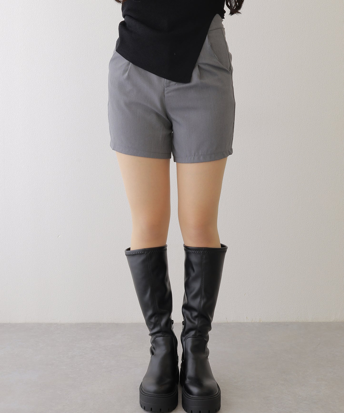 タック ハイウエスト フレア ショート パンツ