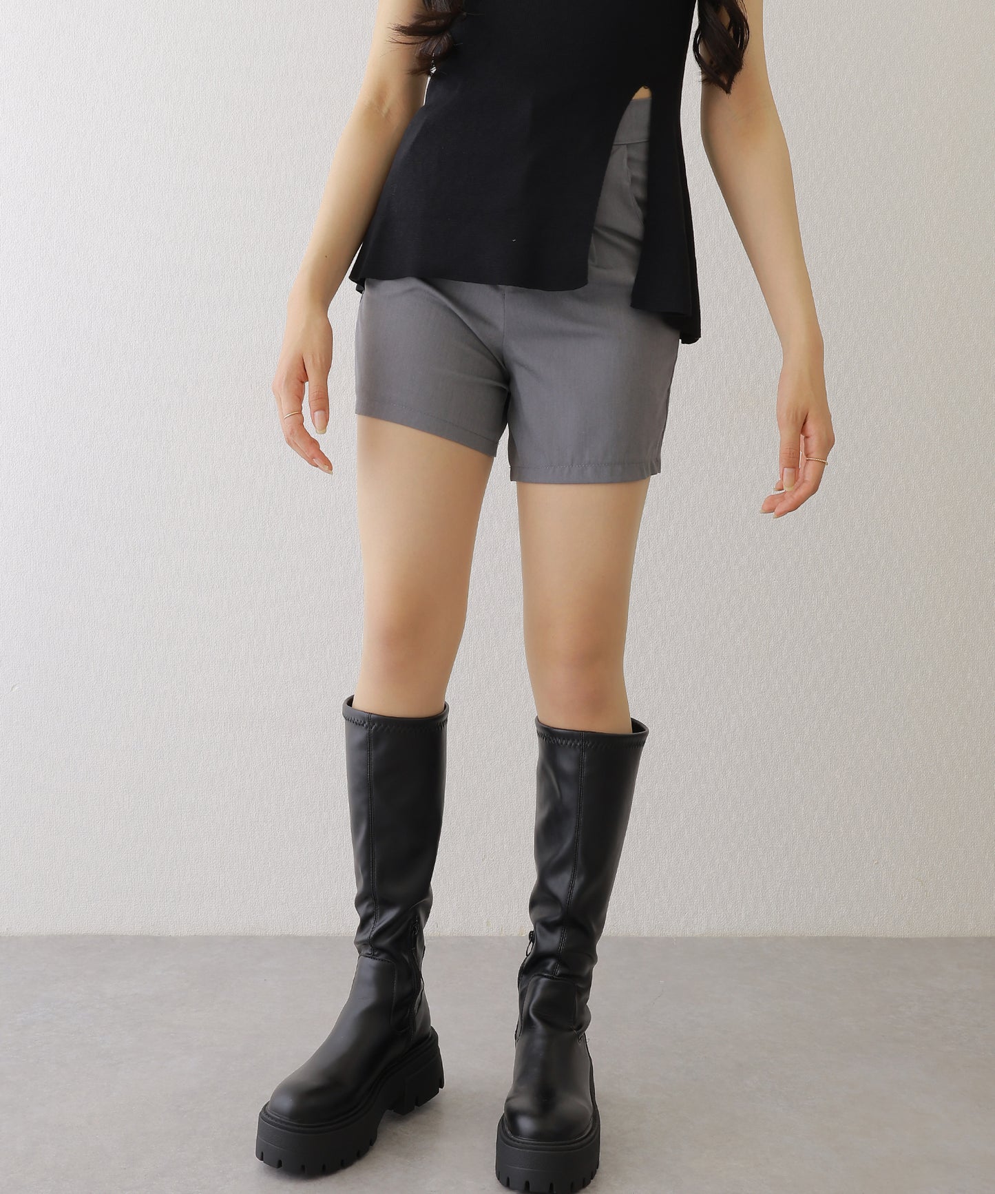 タック ハイウエスト フレア ショート パンツ