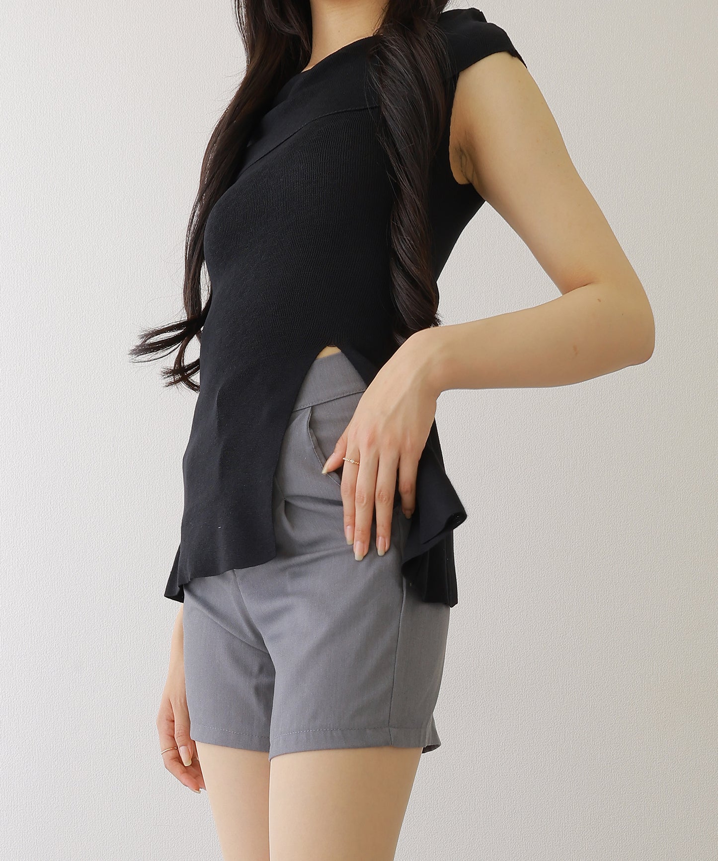 タック ハイウエスト フレア ショート パンツ