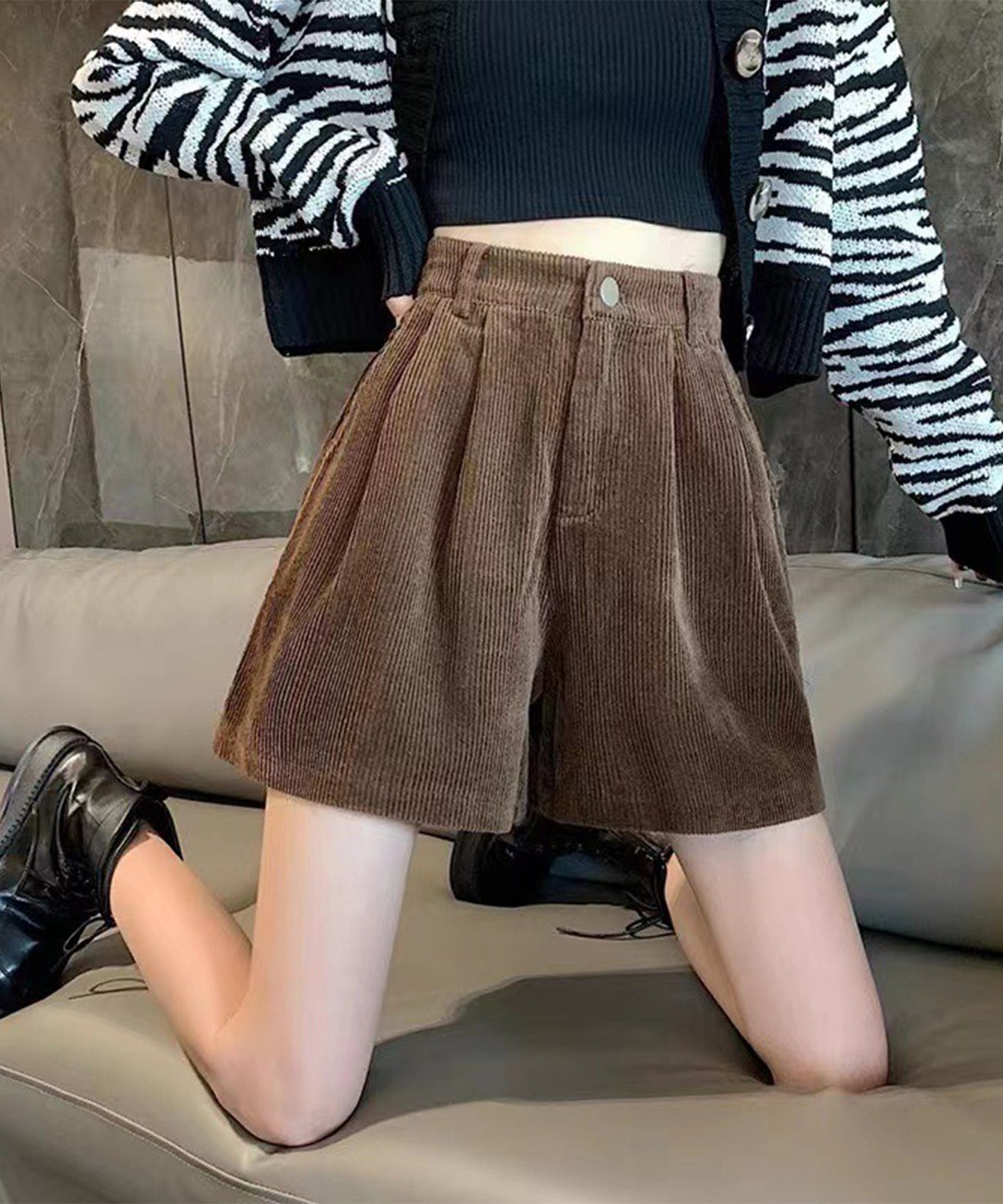 コーデュロイ タック ハイウエスト フレア ショート パンツ
