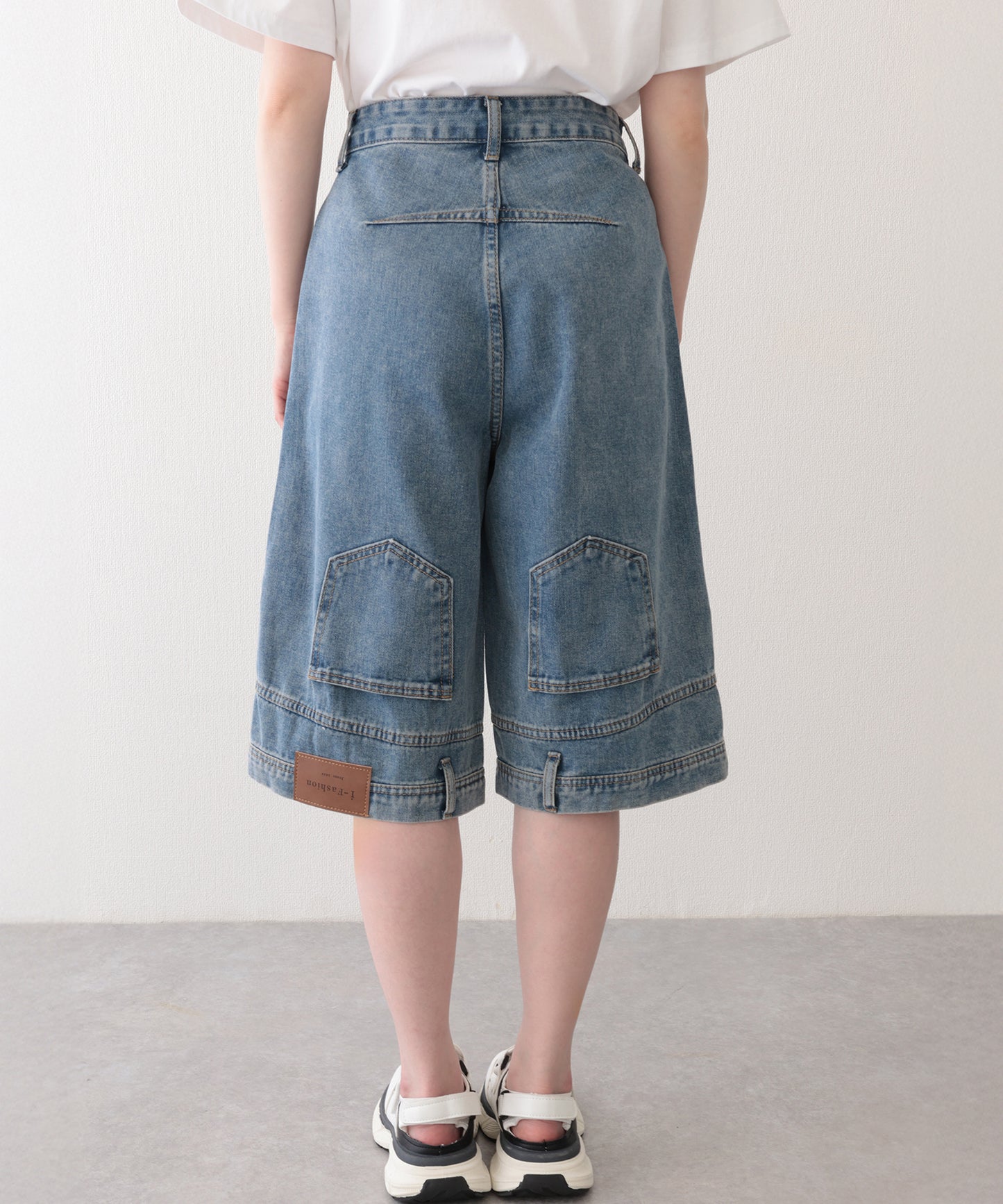 ウォッシュ加工 ユニーク ハイウエスト6分丈 デニムパンツ