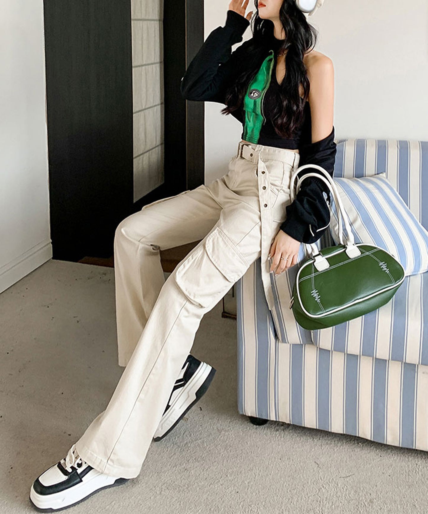 ハトメ ベルト付き ハイウエスト フレア カーゴパンツ