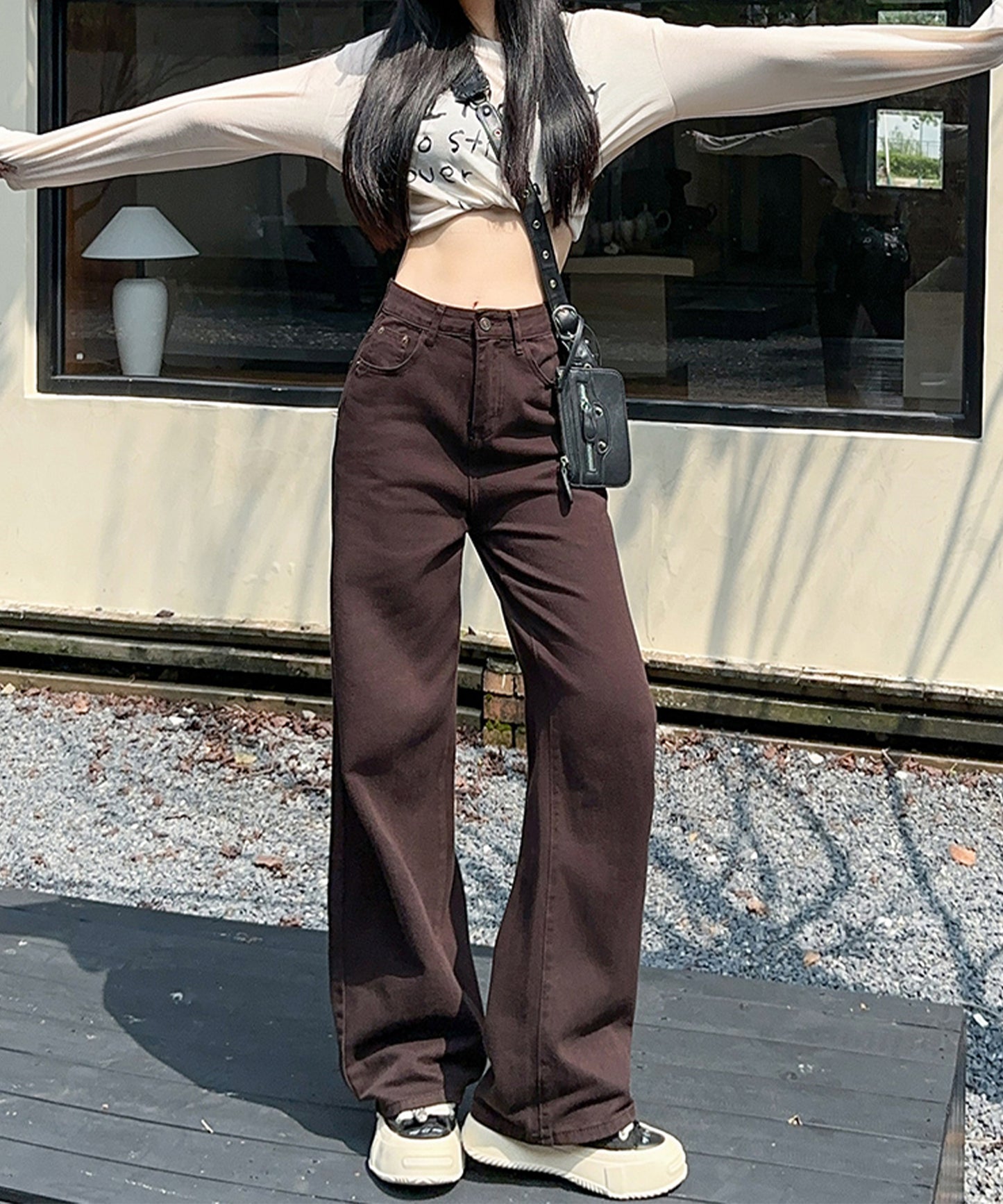 ハイウエスト ベーシック レザー調パッチ付き ストレート デニムパンツ