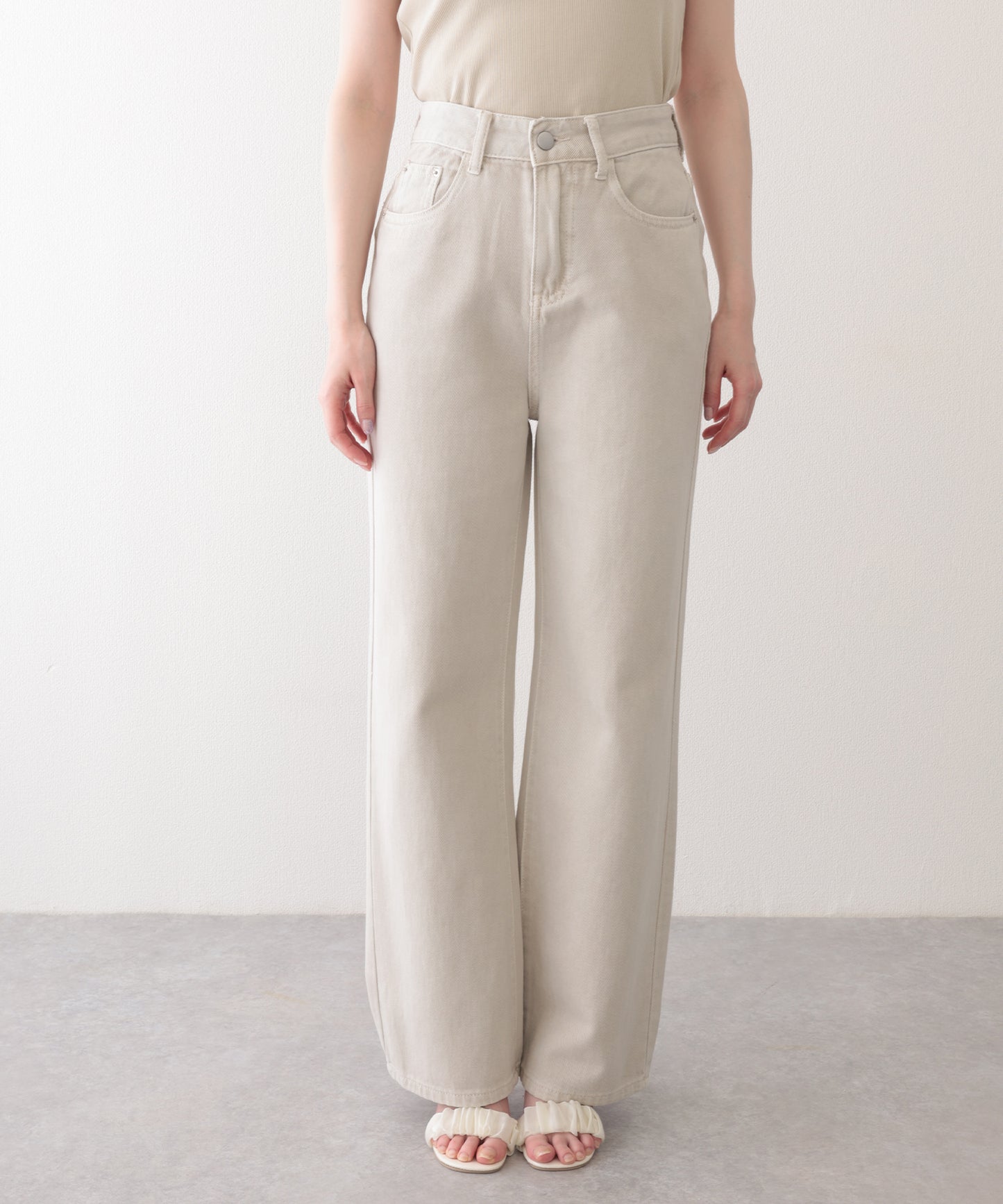 ハイウエスト ベーシック レザー調パッチ付き ストレート デニムパンツ