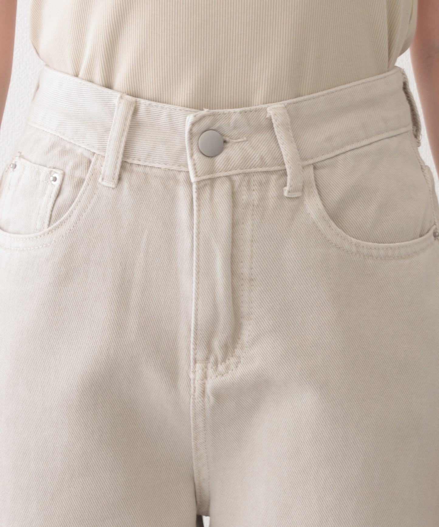 ハイウエスト ベーシック レザー調パッチ付き ストレート デニムパンツ