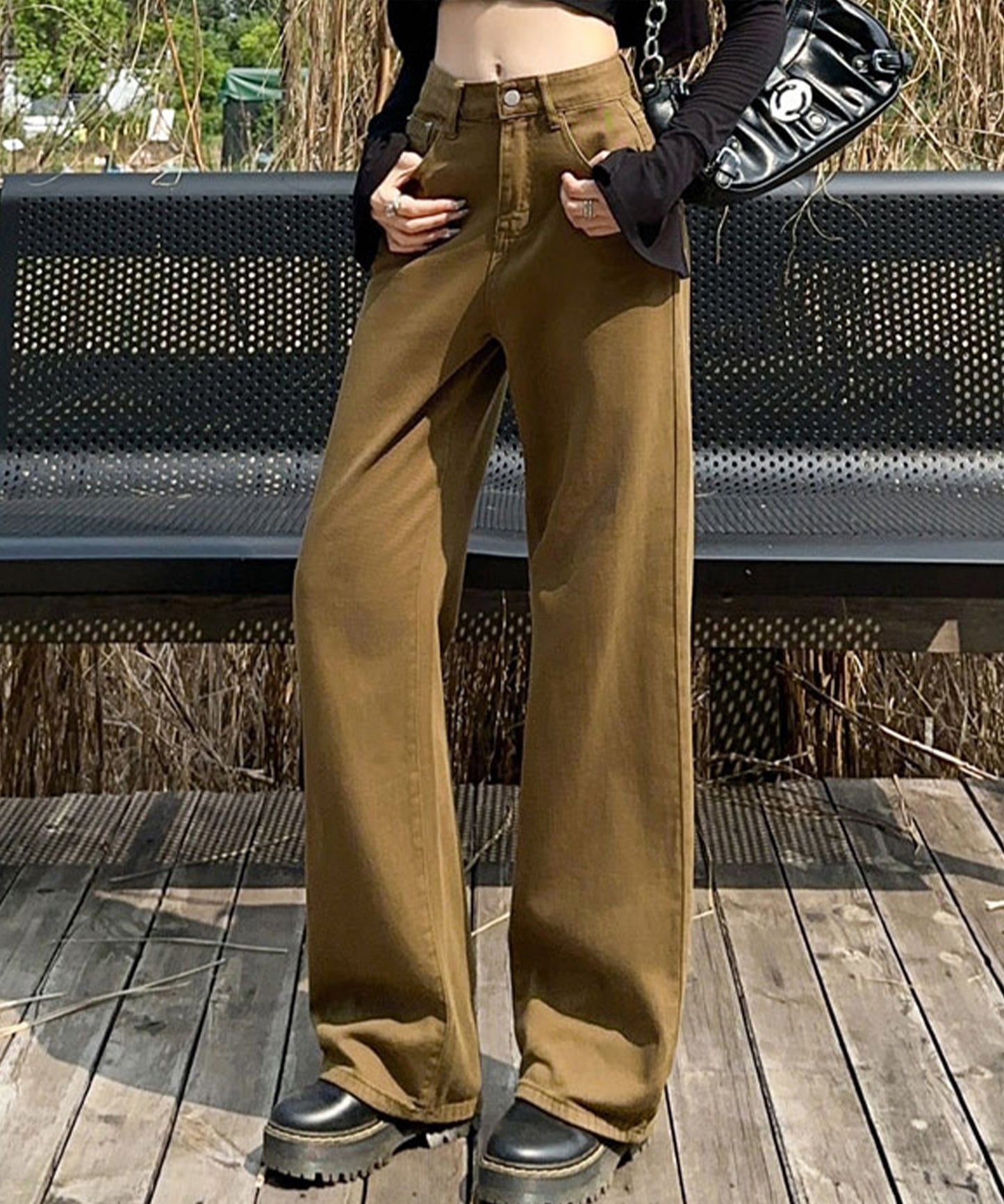 ハイウエスト ベーシック レザー調パッチ付き ストレート デニムパンツ