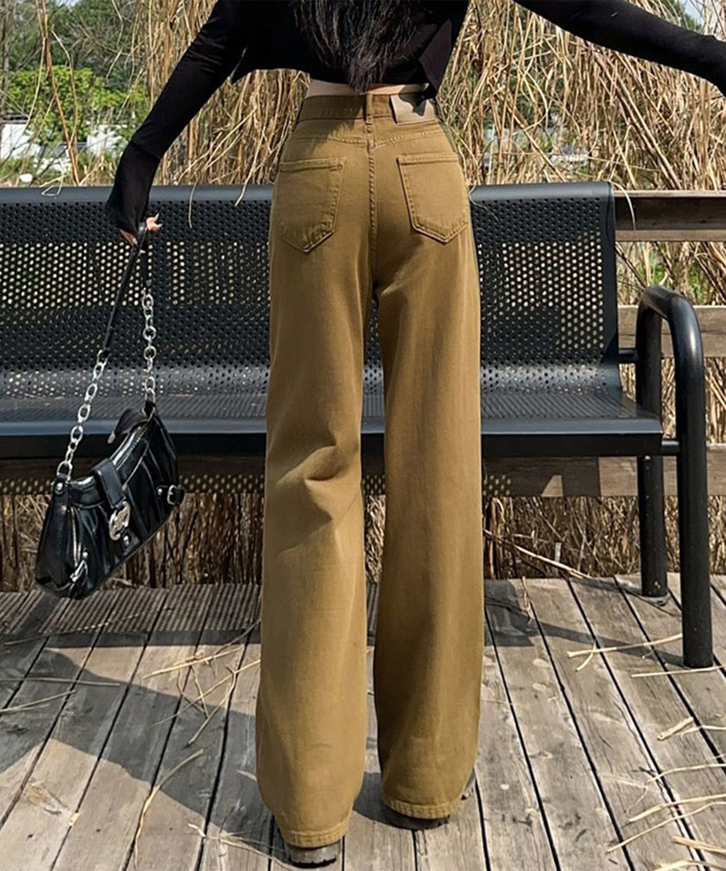 ハイウエスト ベーシック レザー調パッチ付き ストレート デニムパンツ