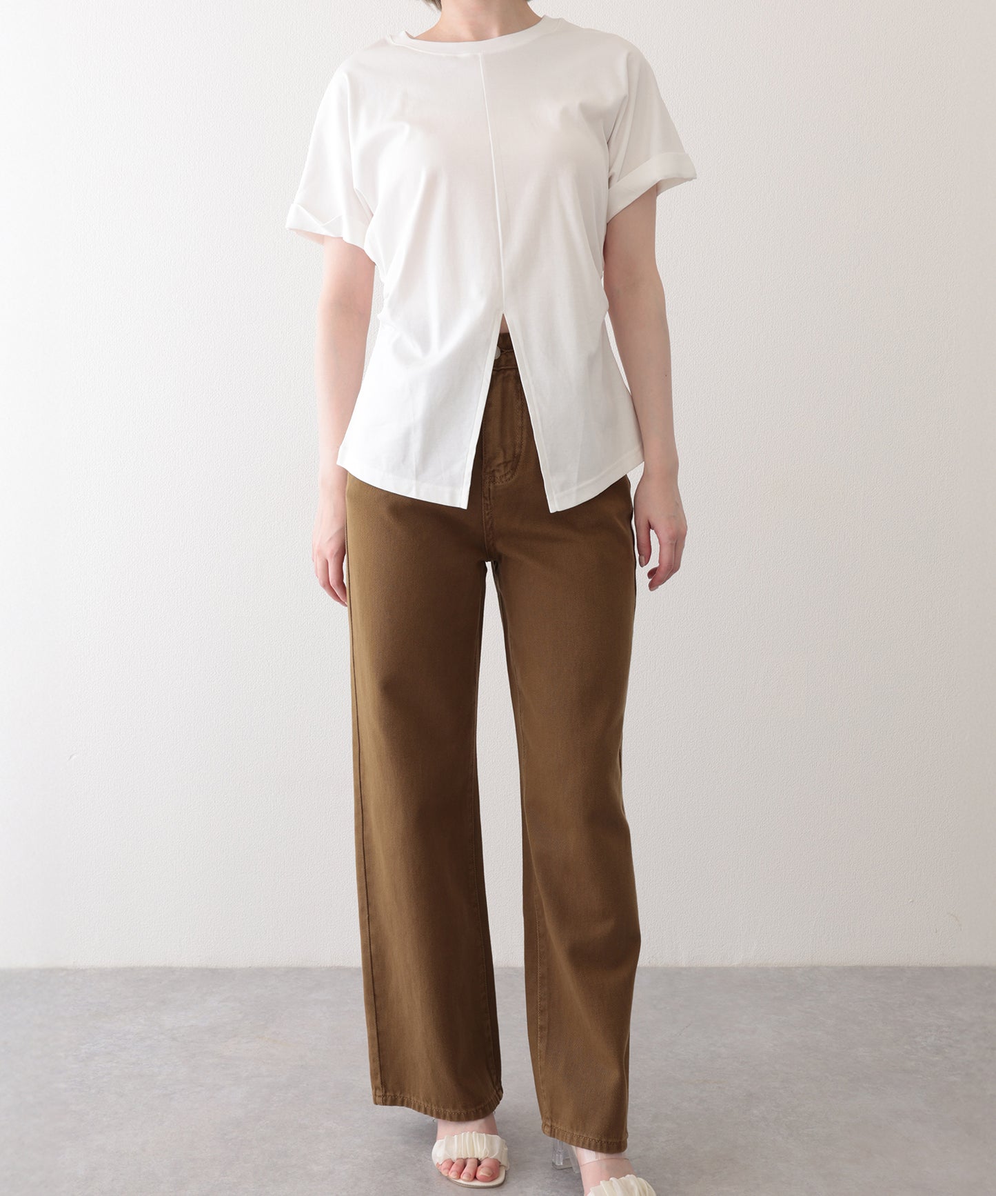 ハイウエスト ベーシック レザー調パッチ付き ストレート デニムパンツ