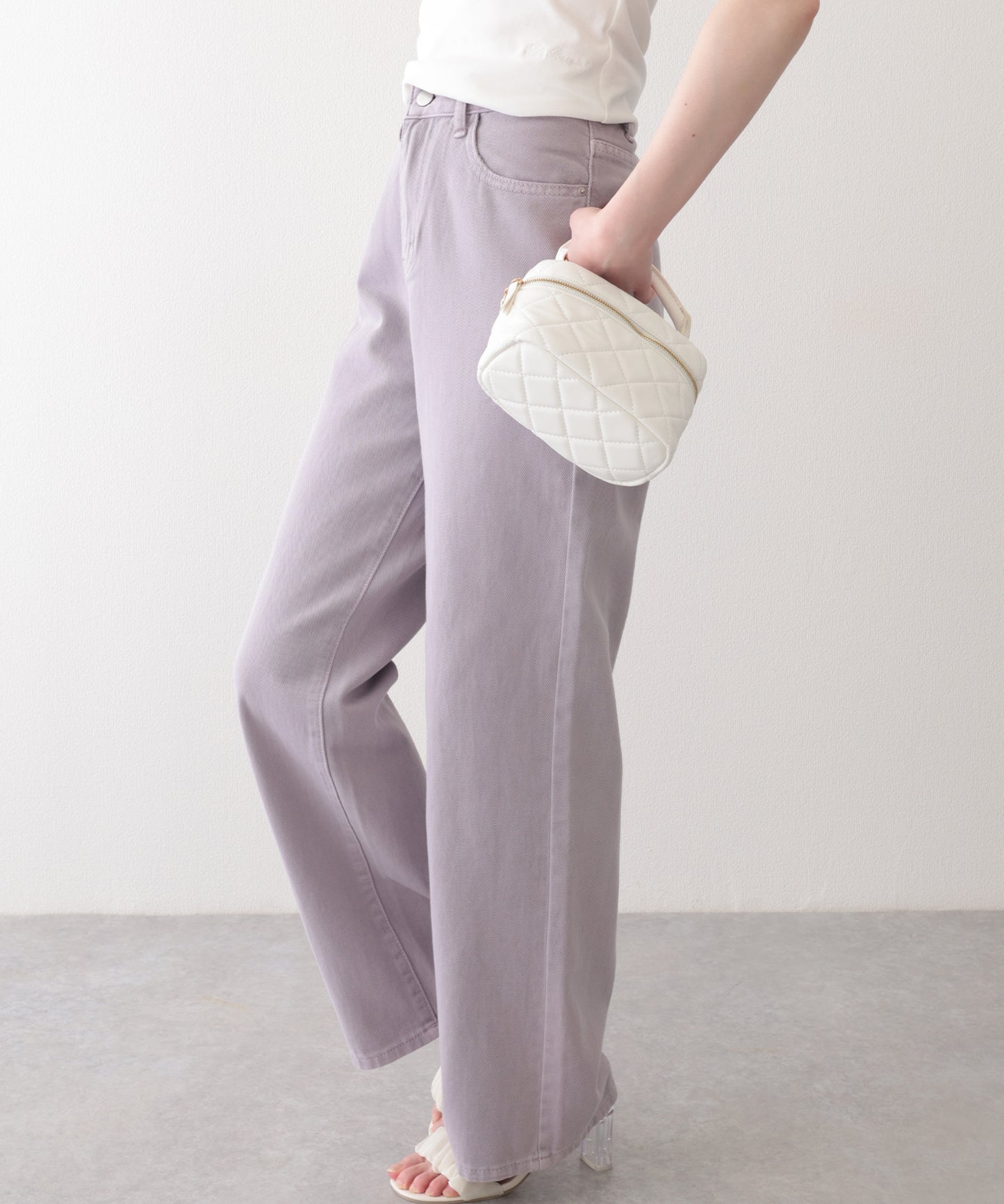 ハイウエスト ベーシック レザー調パッチ付き ストレート デニムパンツ