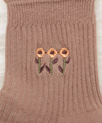 【6色組】 ワンポイント花柄刺繍ショートソックスセット