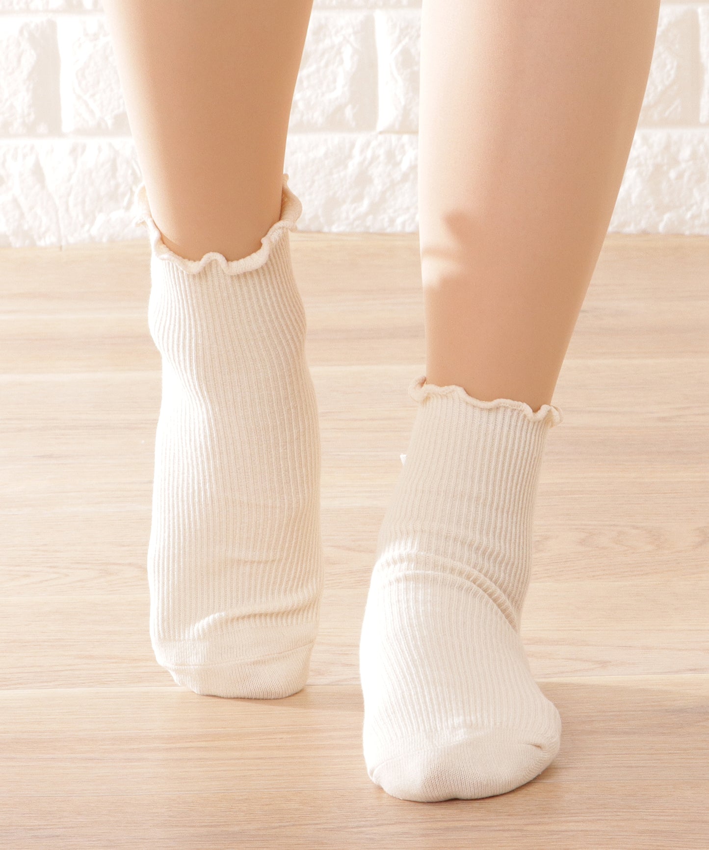 【4足セット】バックリボンメロウフリルクルーソックス