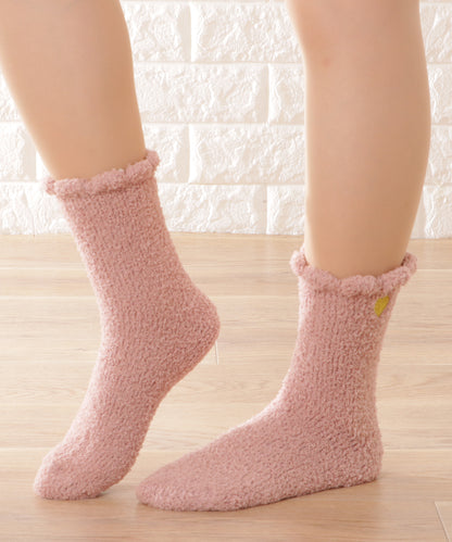 【8足セット】ハート刺繍付きふわもこショートソックス