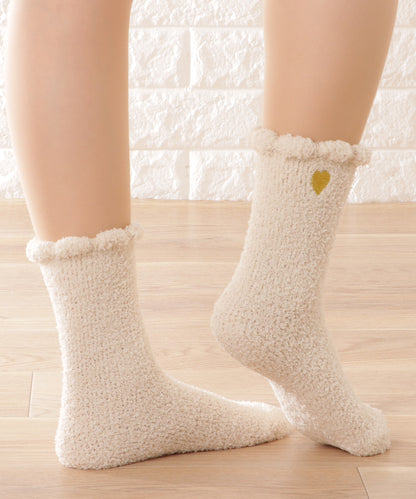 【8足セット】ハート刺繍付きふわもこショートソックス