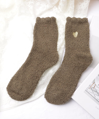 【8足セット】ハート刺繍付きふわもこショートソックス