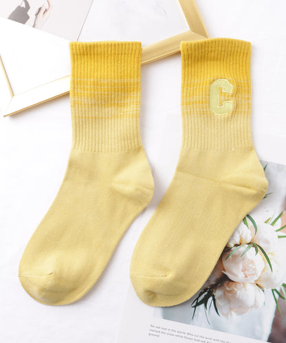 【7足セット】 アルファベット 刺繍 グラデーション カラー クルー丈 ソックス