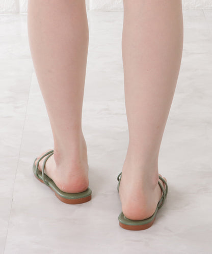 ストラップトングフラットサンダル