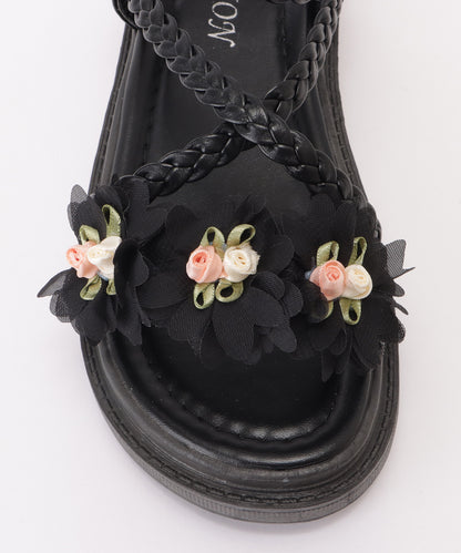 花モチーフ付き編みストラップサンダル