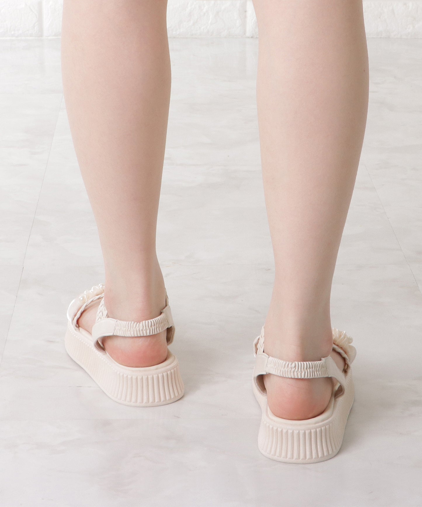 パールサテンストラップ厚底サンダル