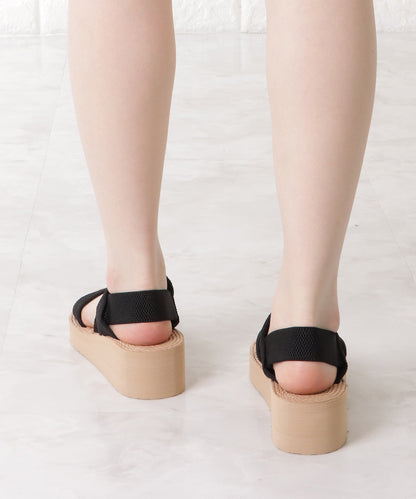 厚底シンプルウエッジストラップサンダル