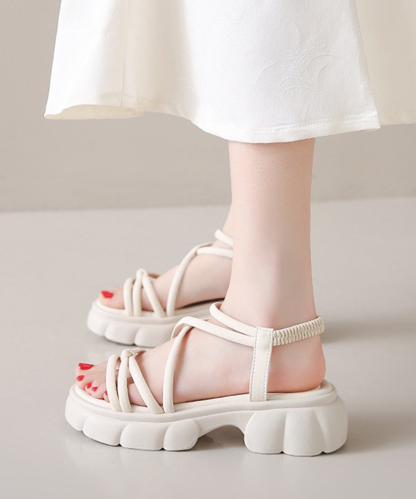 レザー調 パール バックストラップ付き 厚底 サンダル