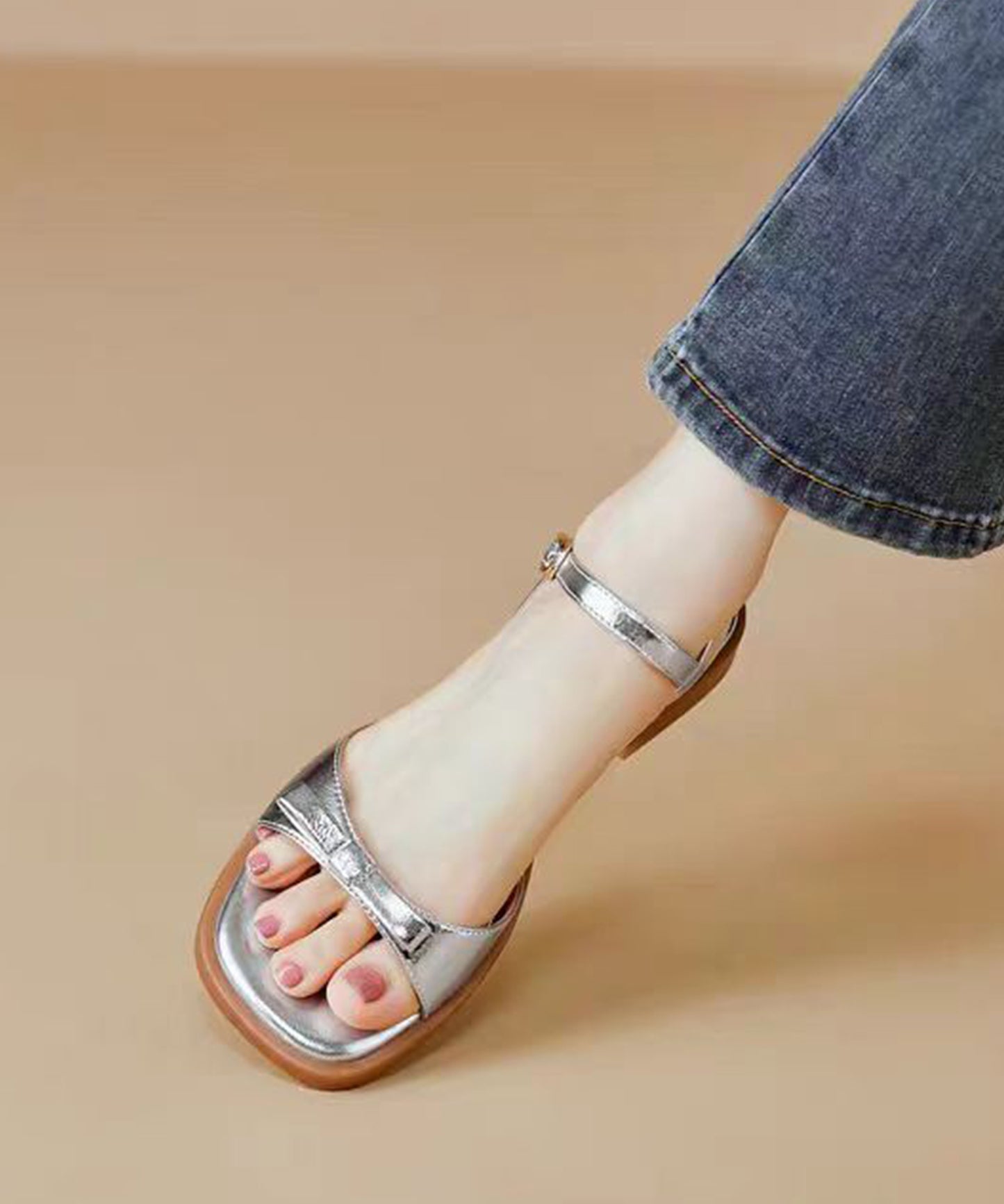 リボン メタリック スクエアトゥ バックストラップ付き サンダル