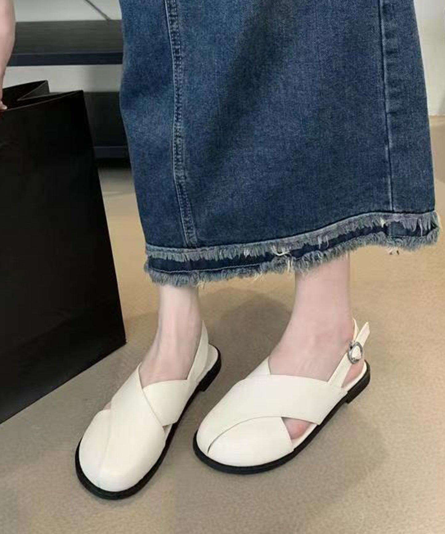 レザー調 クロス バックストラップ フラット サンダル