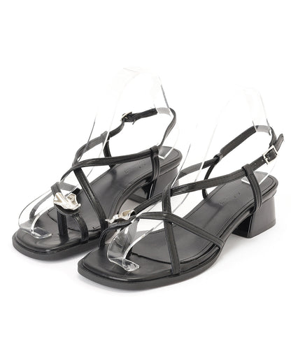 レザー調 メタルモチーフ クロスストラップ 親指トング サンダル