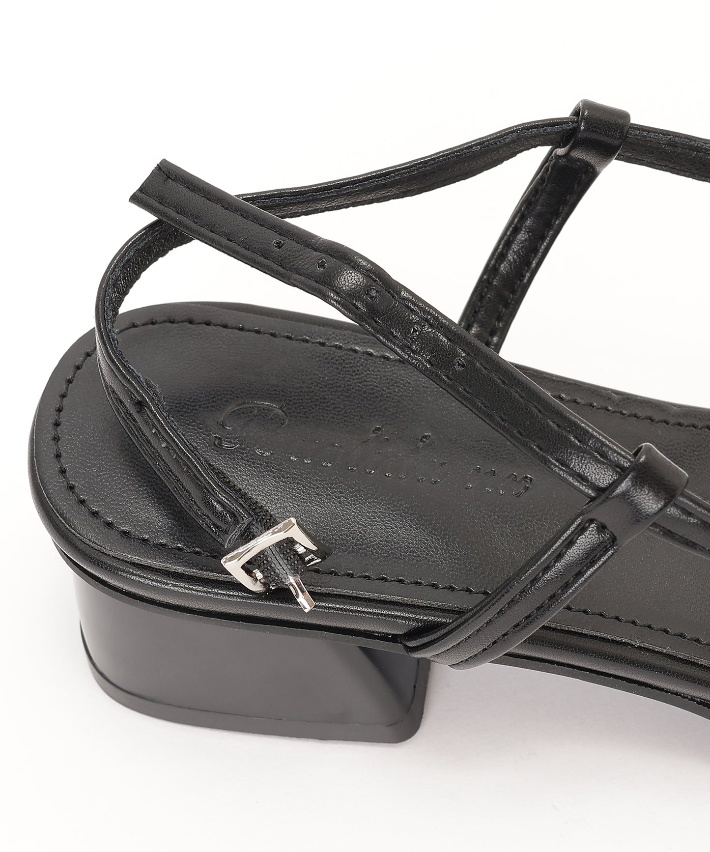 レザー調 メタルモチーフ クロスストラップ 親指トング サンダル