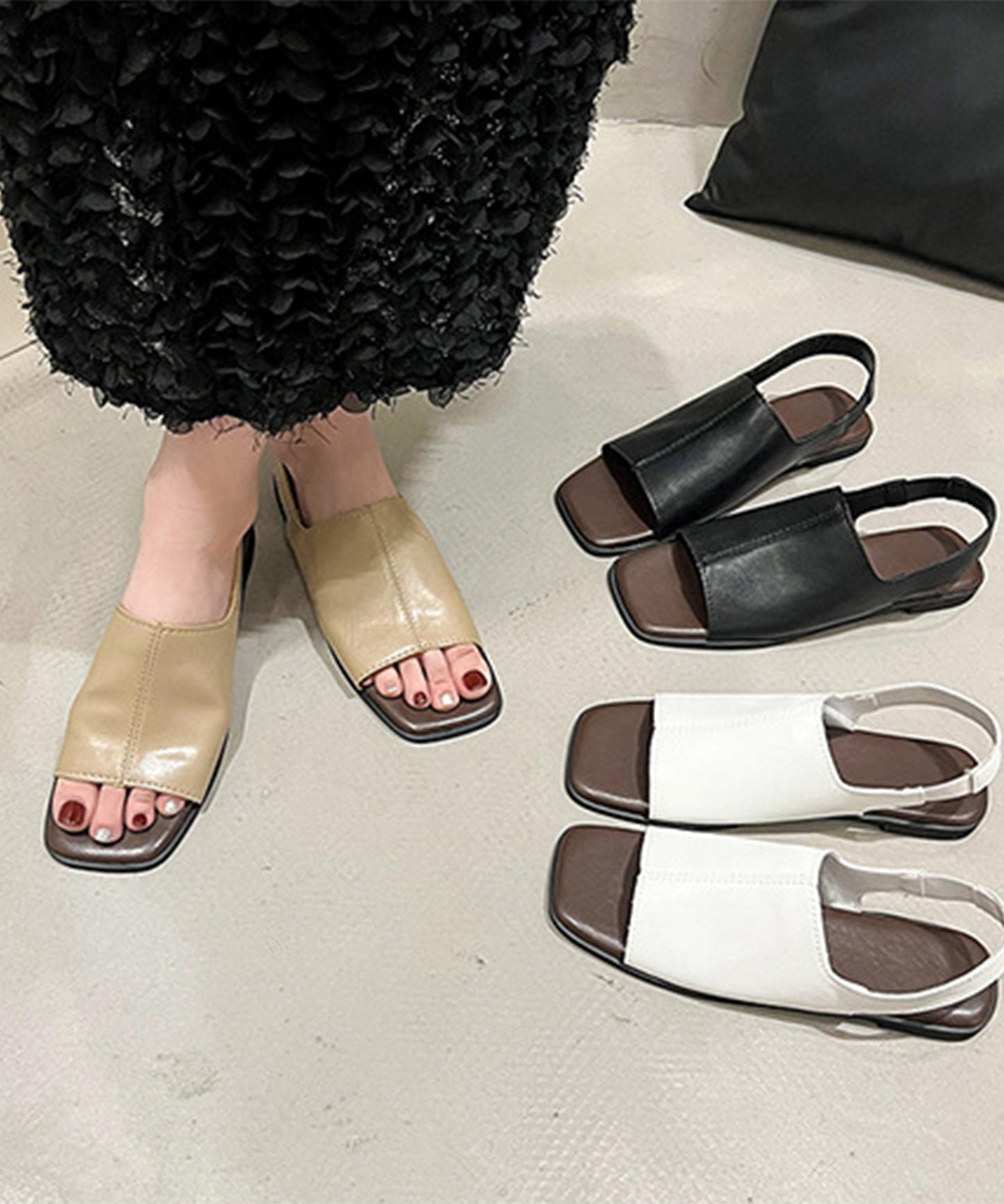 スクエアトゥ フロントステッチ バックストラップ付き フラット サンダル