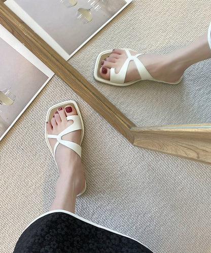 ツイスト ストラップ スクエアトゥ 親指トング フラット サンダル