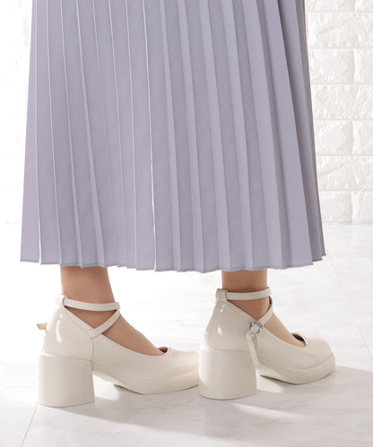 レザー調 厚底 ストラップ ボリューム パンプス