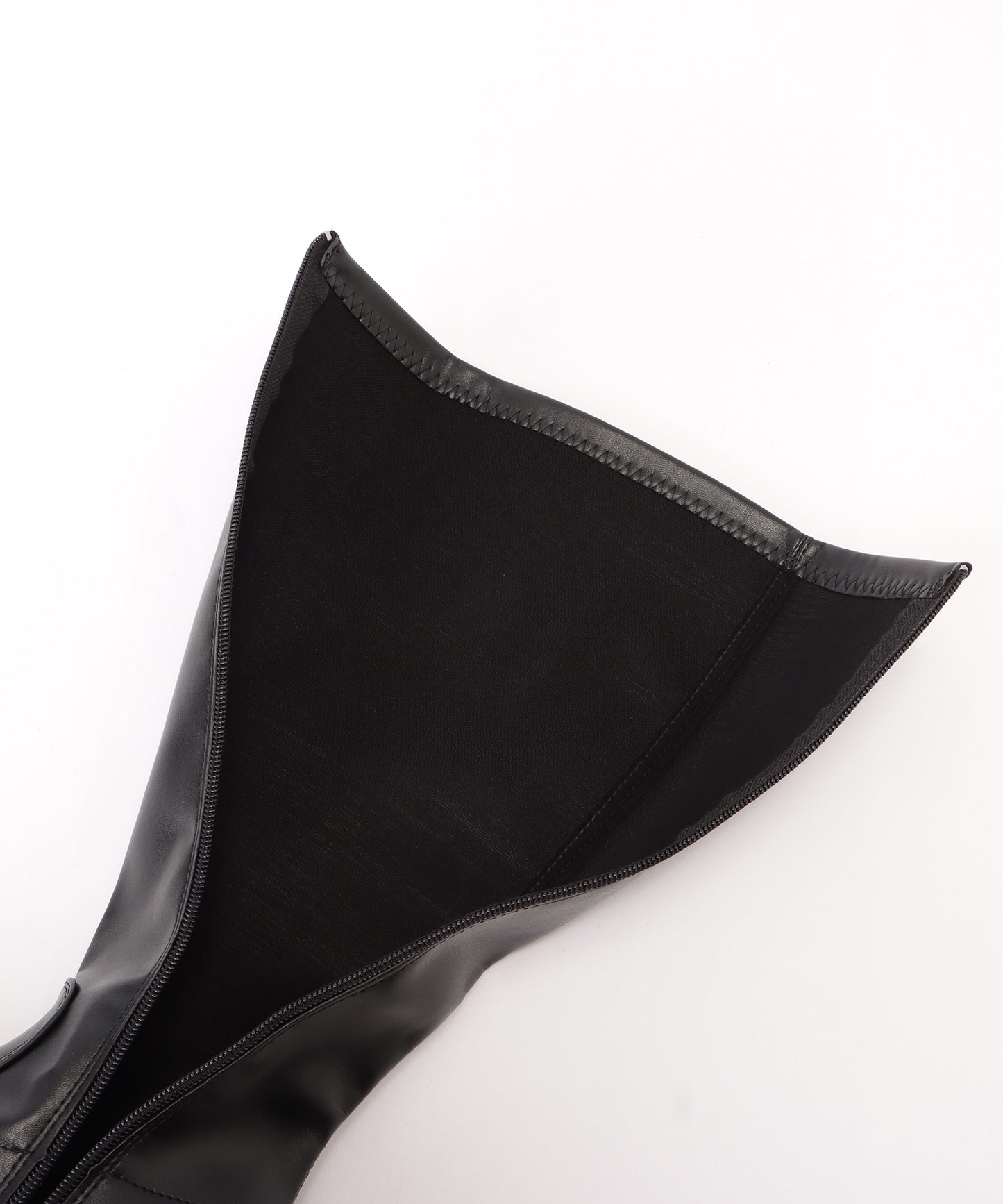 レザー調ローヒールサイドファスナーブーツ