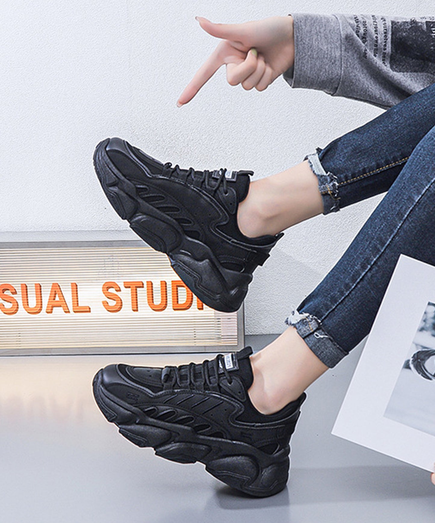 ラウンドフォルム レースアップ 厚底 ダッド スニーカー