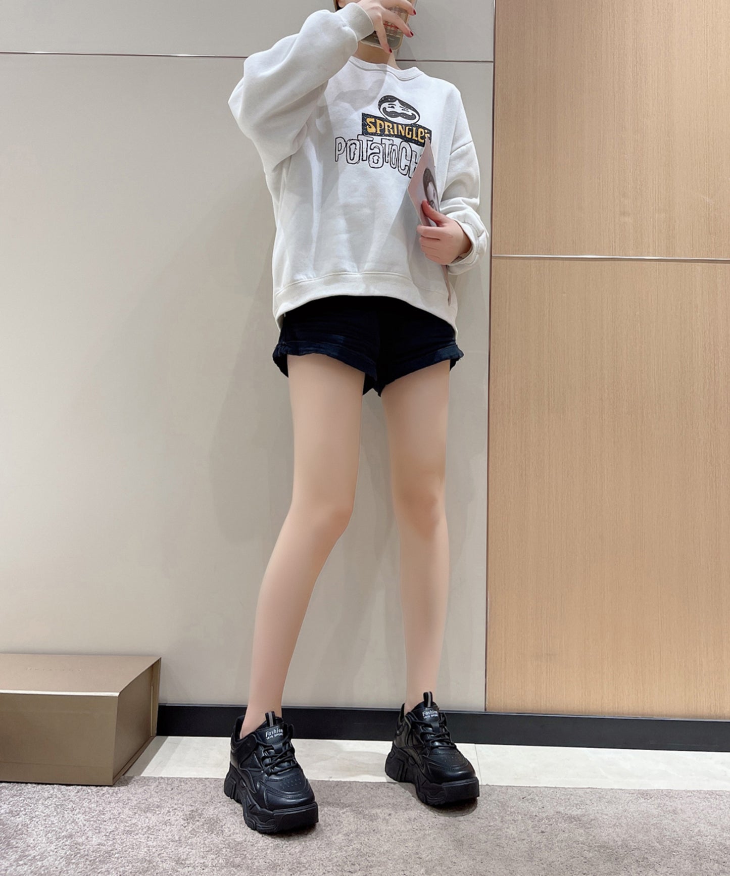 厚底 レースアップ タグ付き ボリューム スニーカー