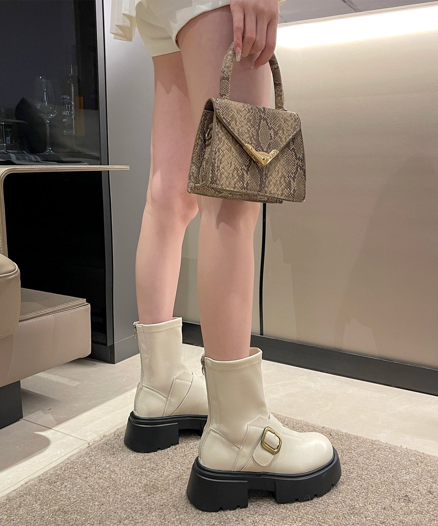 ベルト付き 厚底 フラット ショート ブーツ