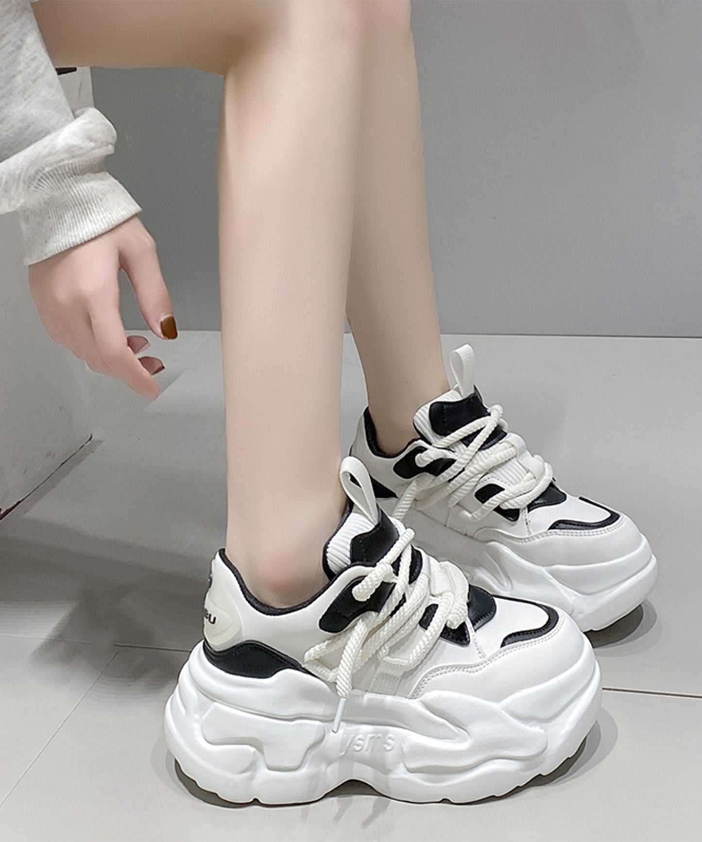 厚底 ボリューム アグリー ダッド スニーカー