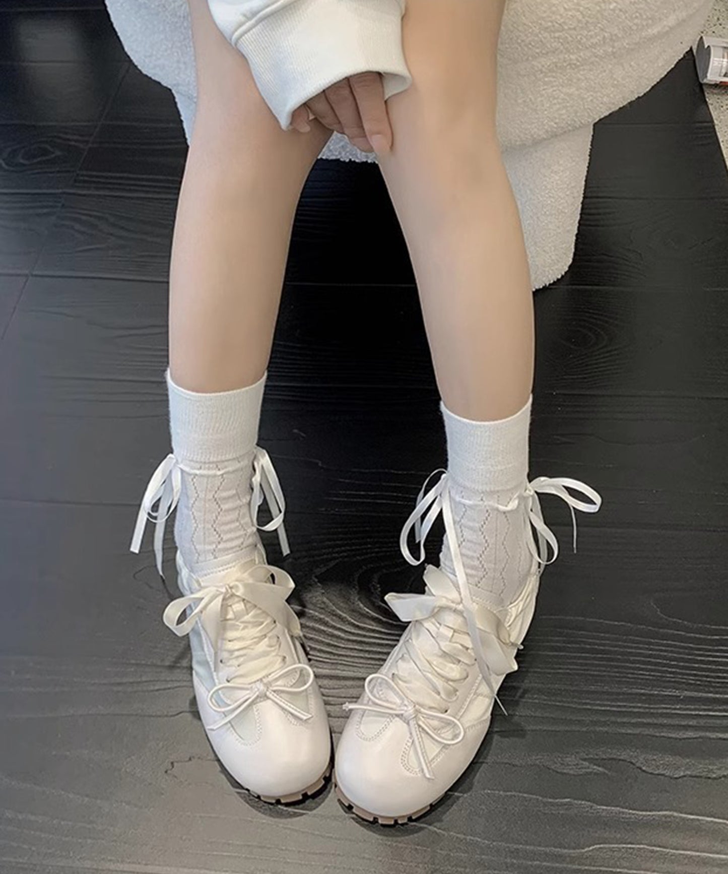 異素材 メタリック リボン付き ローカット スニーカー