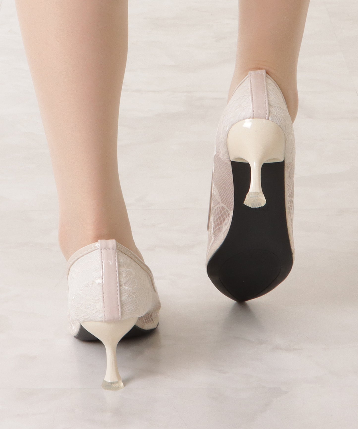総レースポインテッドピンヒールパンプス