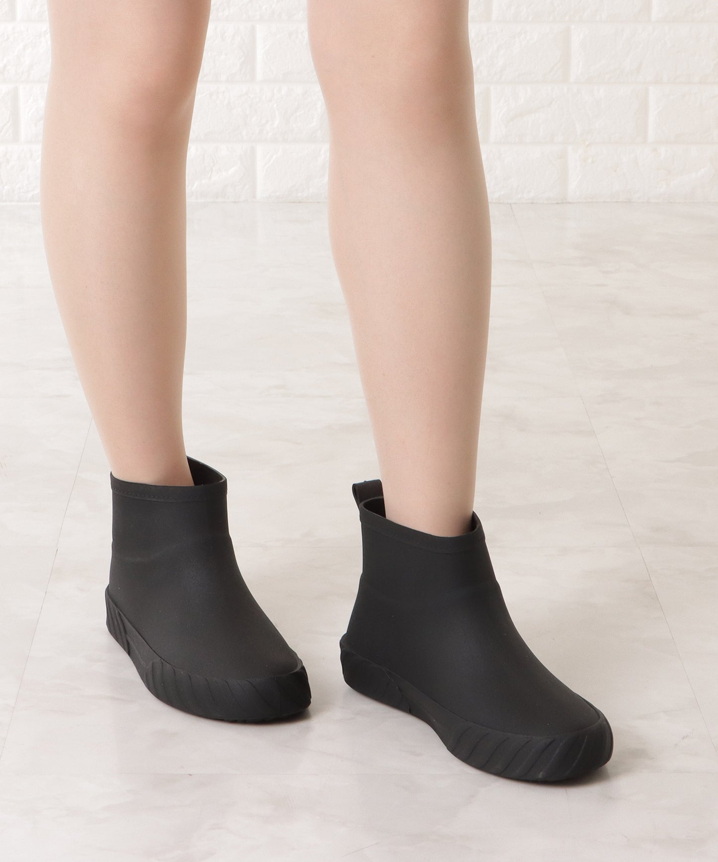 ショート丈サイドカットシンプルレインブーツ