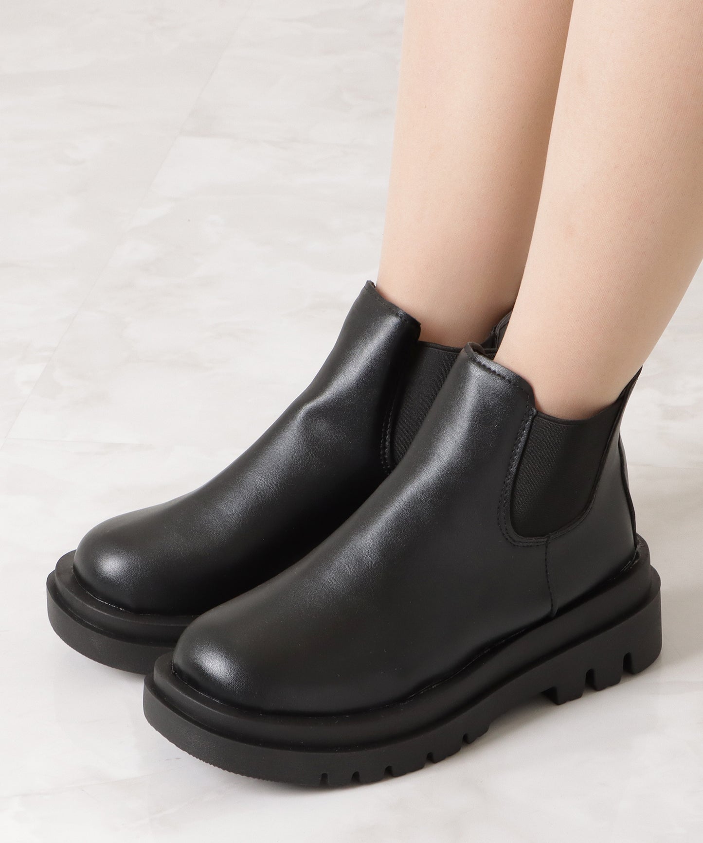 厚底サイドゴアショートブーツ