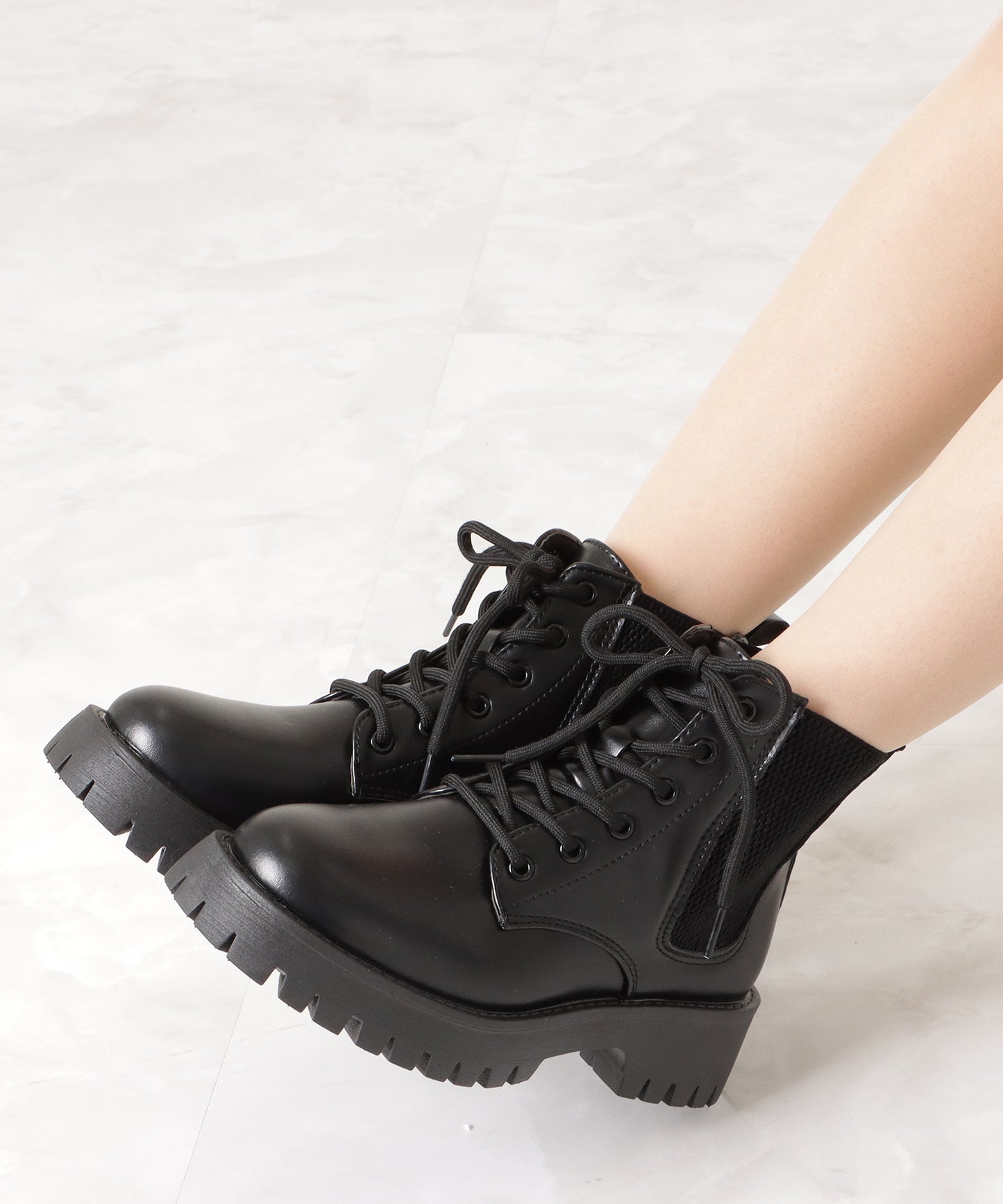 サイドゴアレースアップショートブーツ