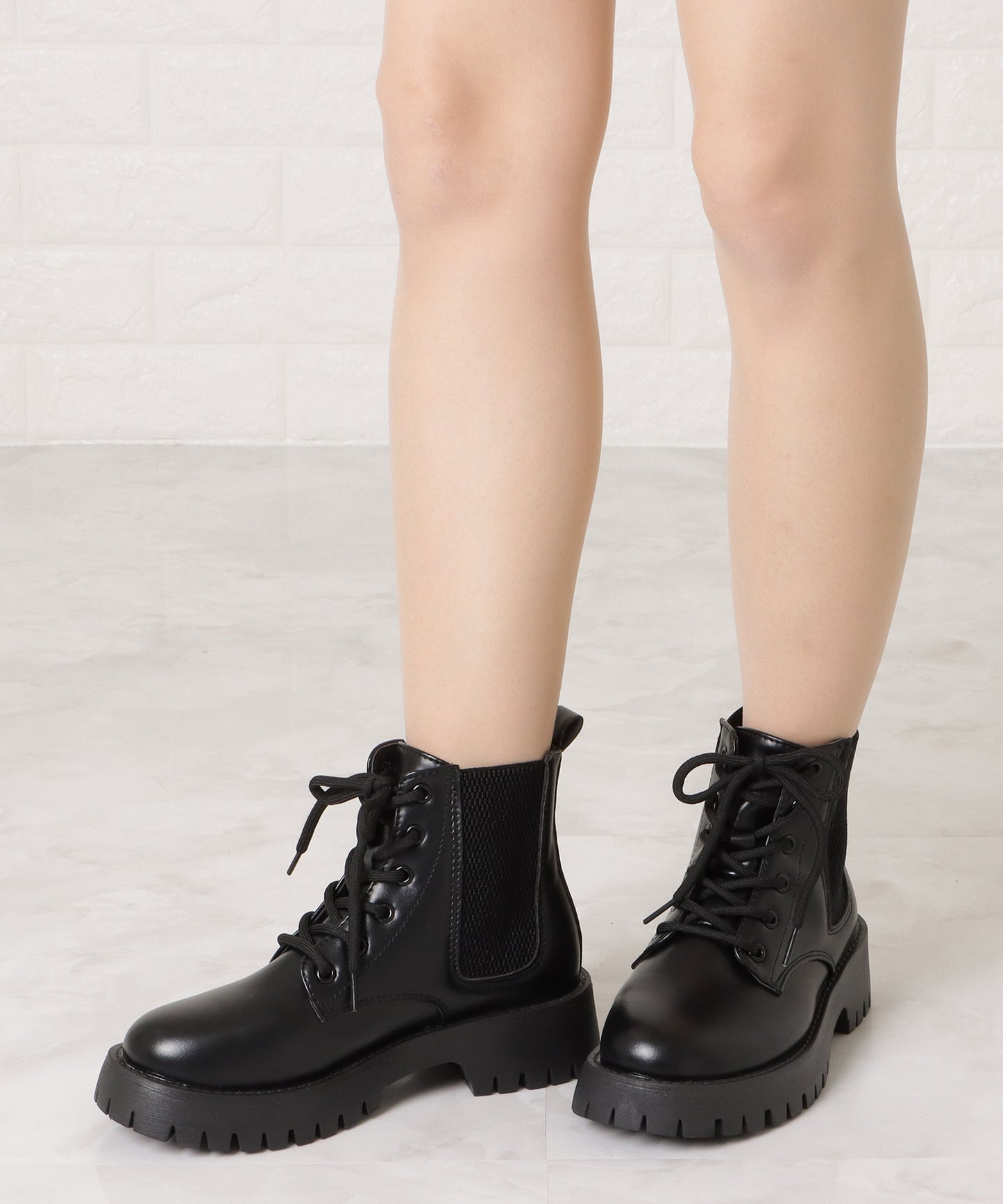 サイドゴアレースアップショートブーツ