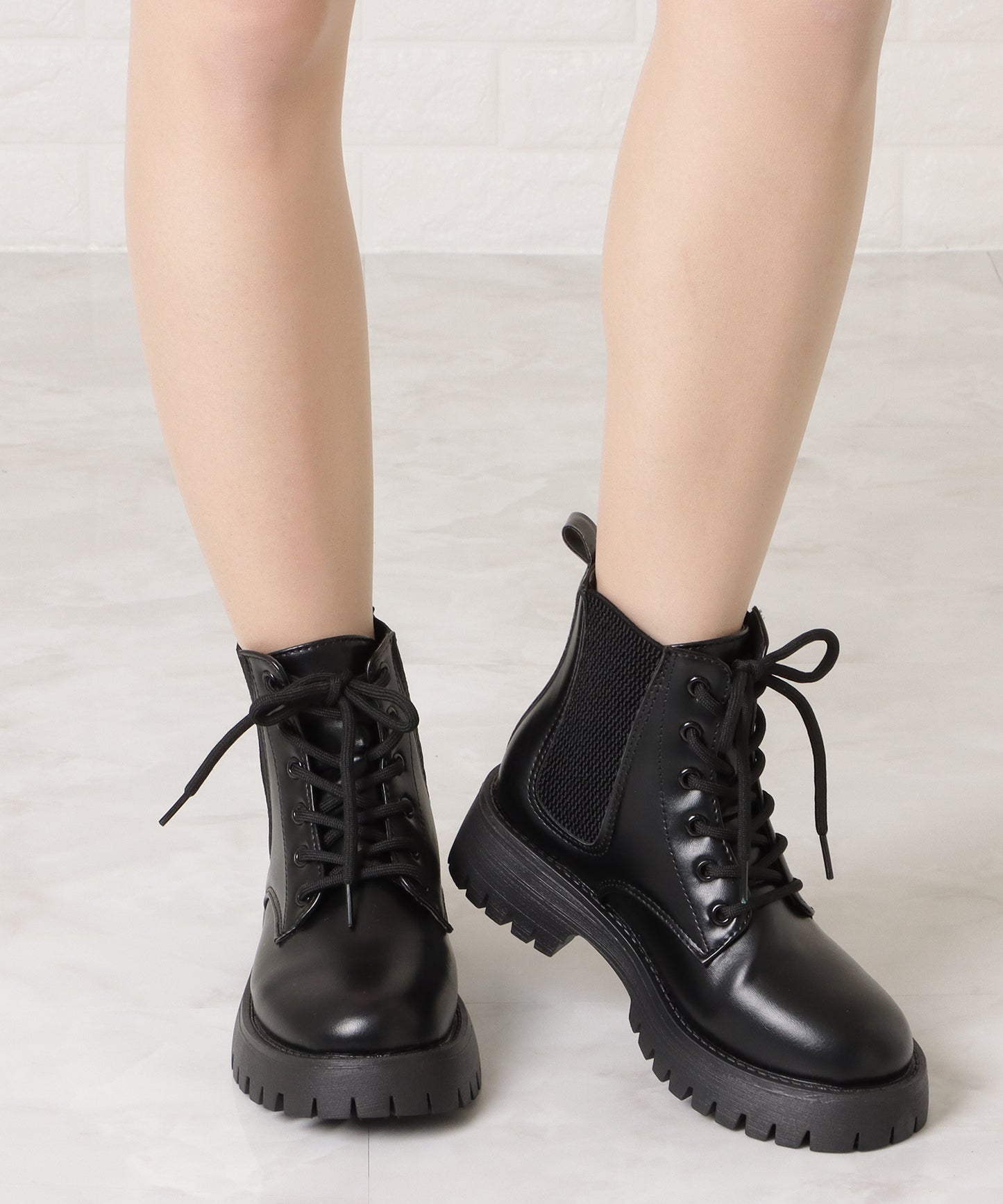 サイドゴアレースアップショートブーツ