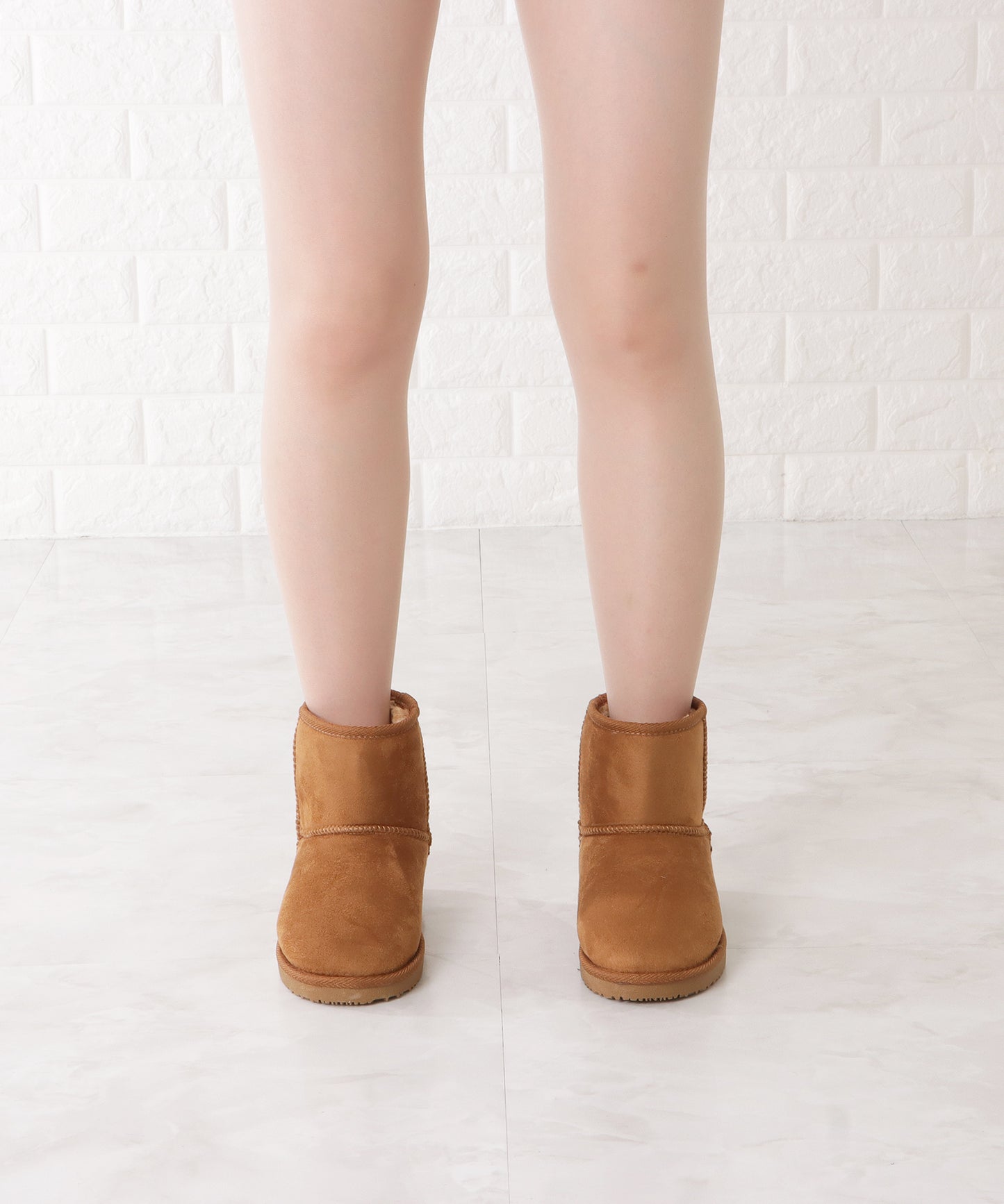 ショートムートンブーツ