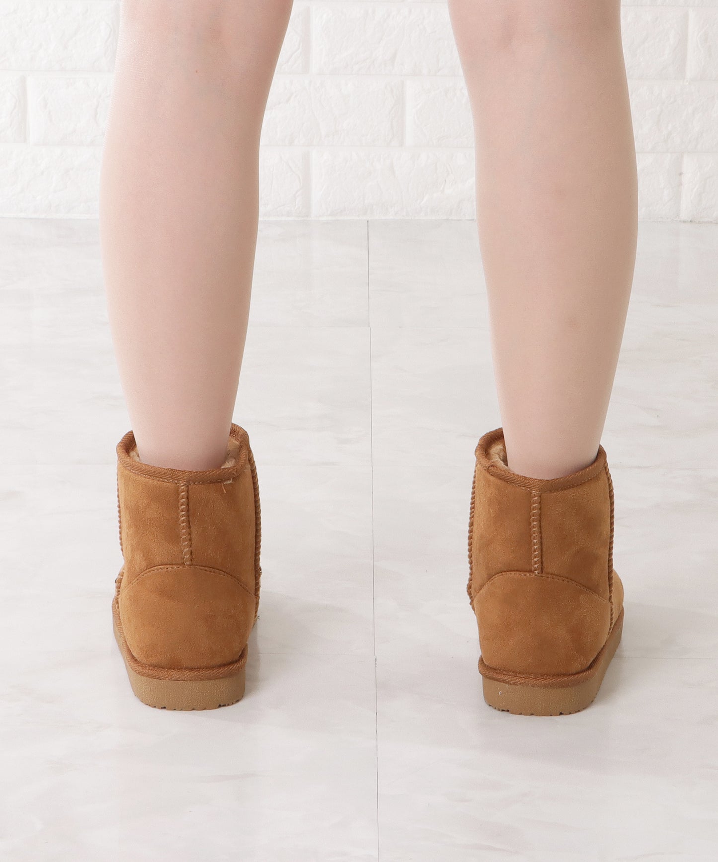 ショートムートンブーツ